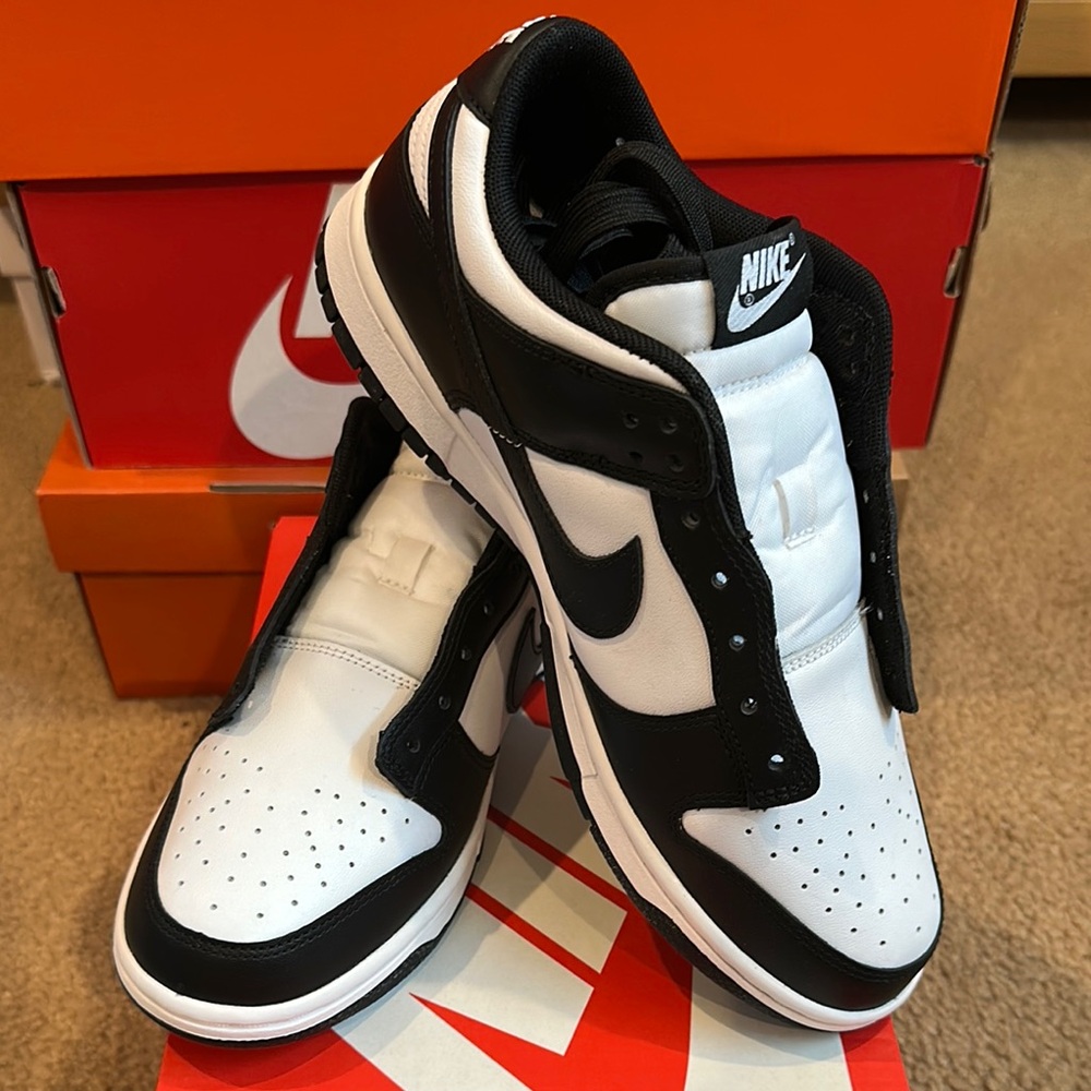 Nike Classic Black and White Low-Tops